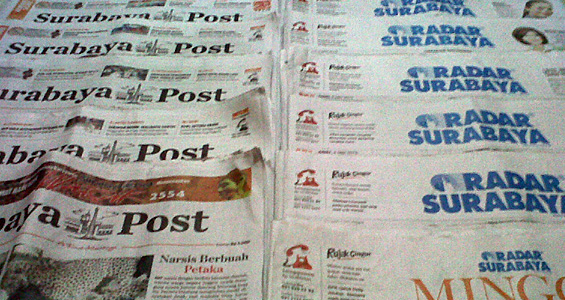 Foto_Surat_Kabar_Radar_Surabaya_Dan_Surabaya_Post